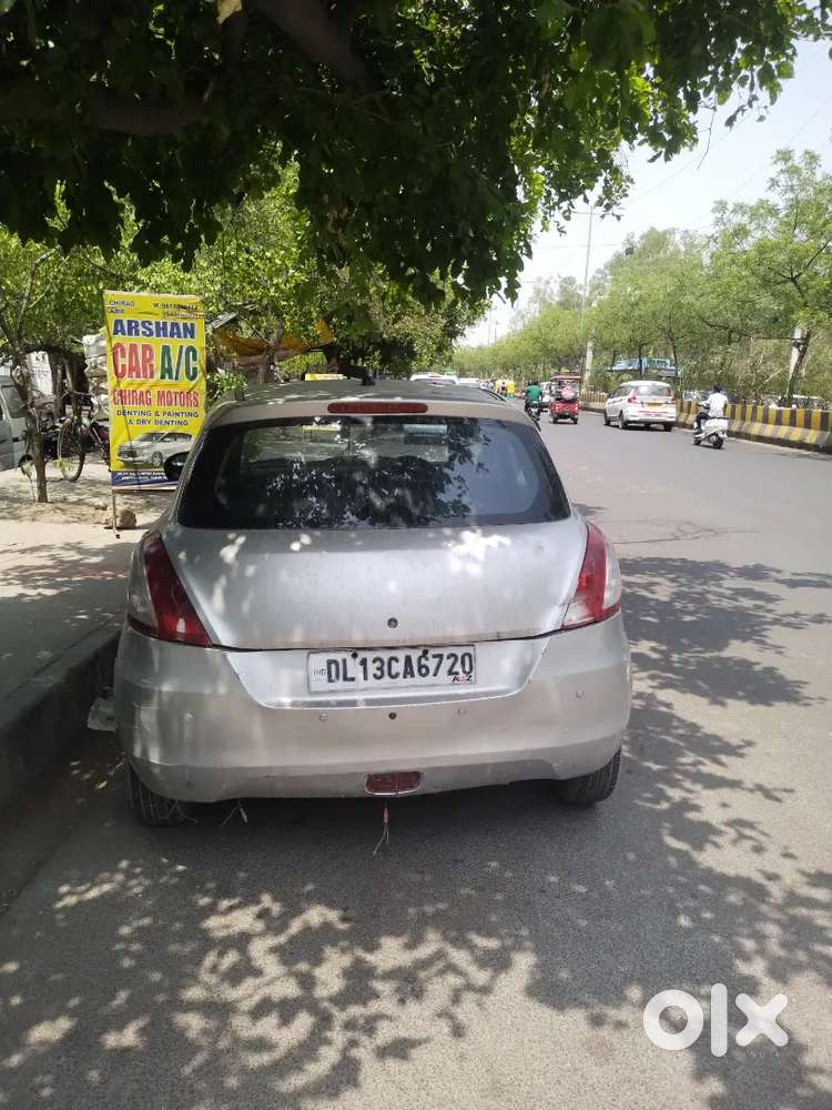 Gadi Chalu Candition Me Hai Aor Koi Kami Nahi Hai Ac On Hai 
Tayar New