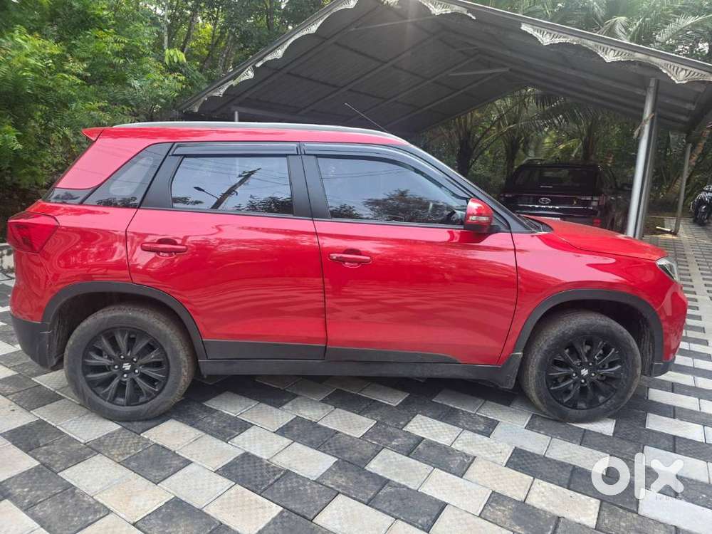 Maruti Suzuki Brezza Petrol  Single Owner  43,000 Km