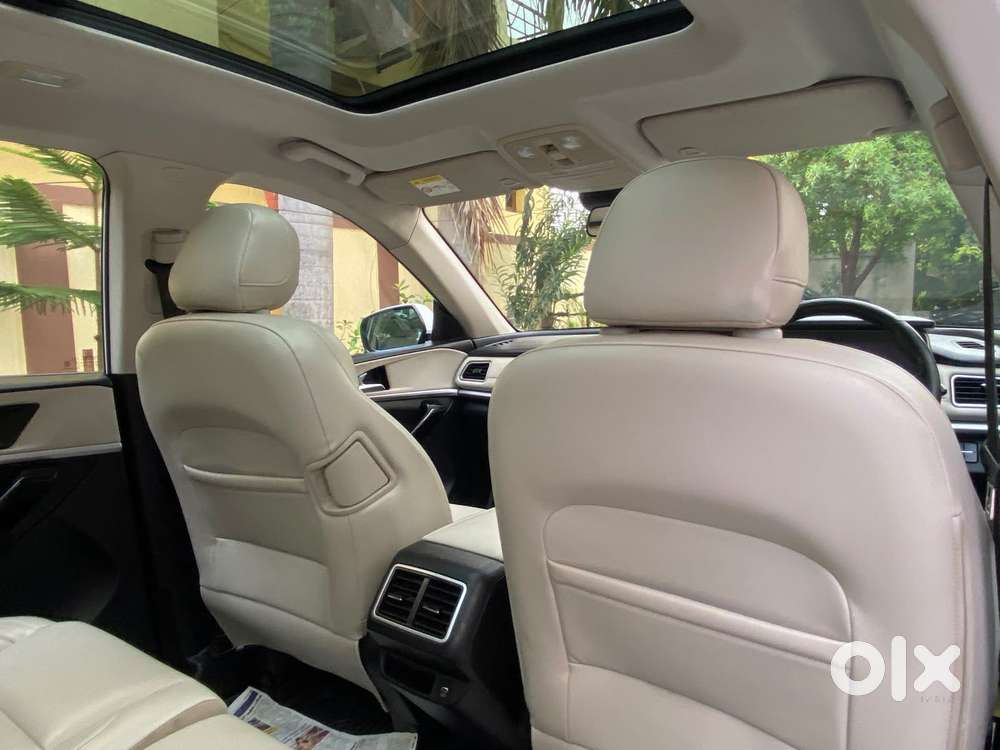 Mahindra Xuv700 2.2 Ax 7 Diesel Mt Luxury Pack Str, 2022, Diesel