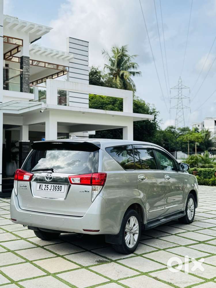Toyota Innova Crysta 2.8 Gx At 8s, 2016, Diesel