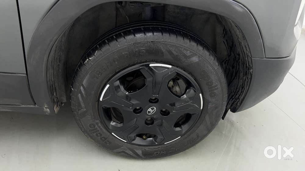 Tata Punch Accomplished Mt Sunroof, 2024, Petrol