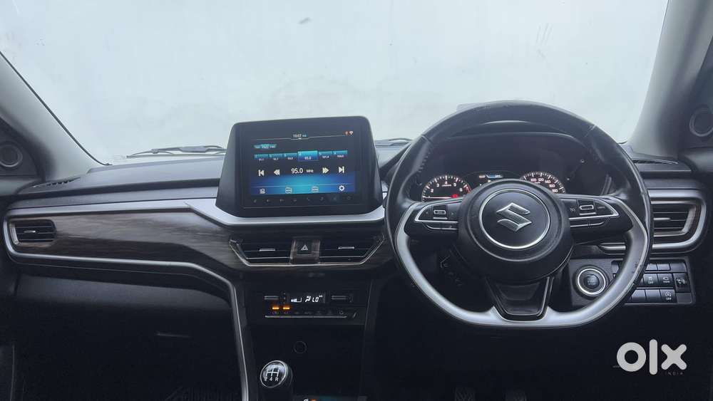 Maruti Suzuki Brezza 1.5 Zxi At Smart Hybrid Dual Tone, 2023, Petrol