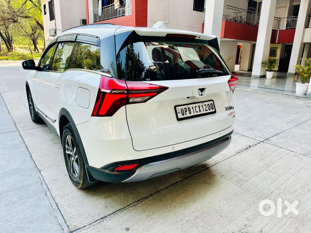 Mahindra Xuv700 2.0 Ax 5 Petrol Mt 7 Str, 2022, Petrol
