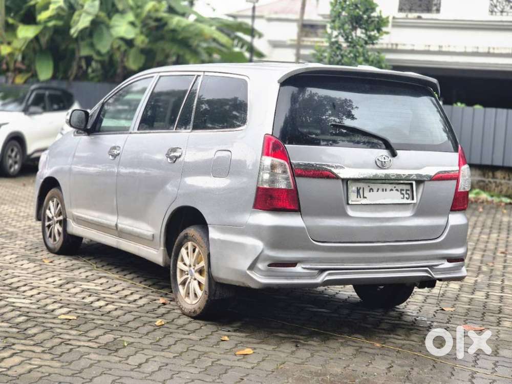 Toyota Innova 2.5 G (diesel) 7 Seater Bs Iv, 2006, Diesel