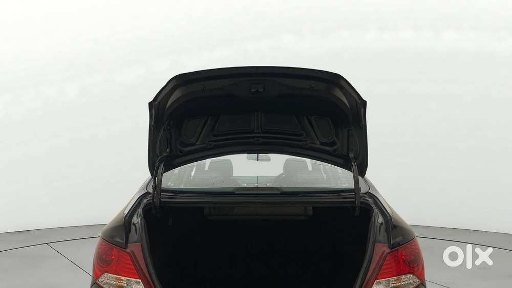 Hyundai Verna Fluidic 1.6 Vtvt Sx, 2014, Petrol