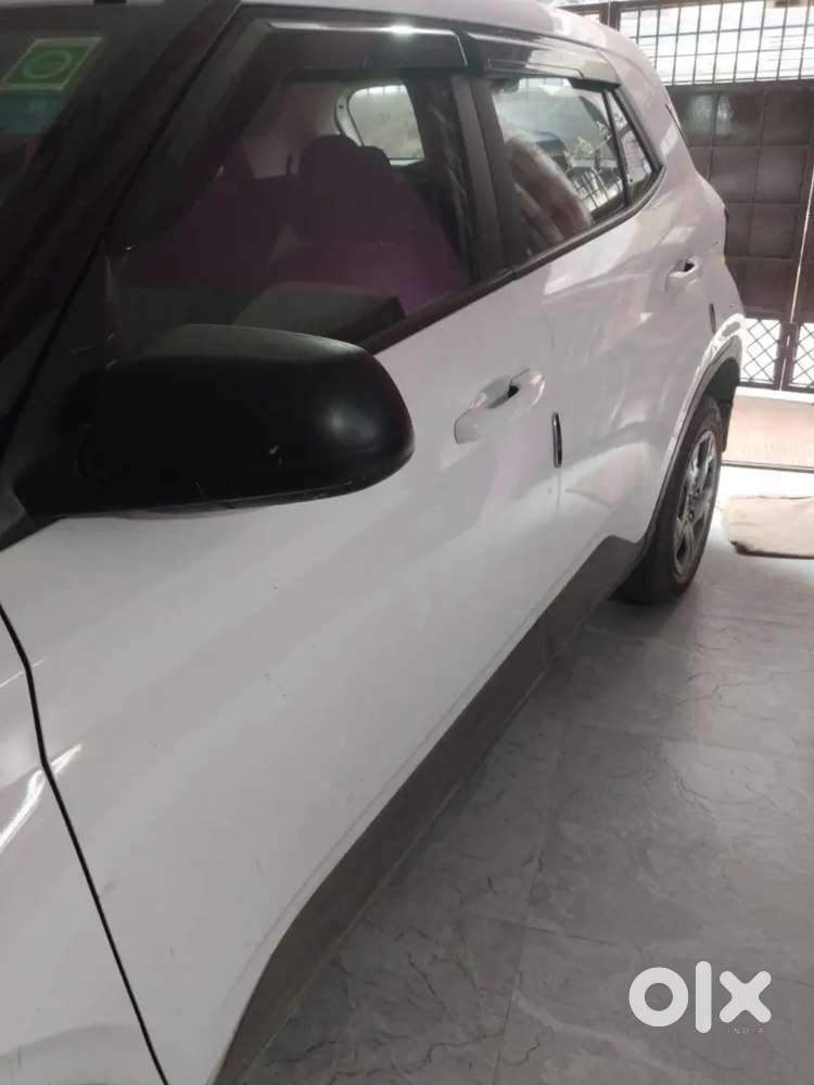 Hyundai Venue  1.2 Petrol Manual 2025