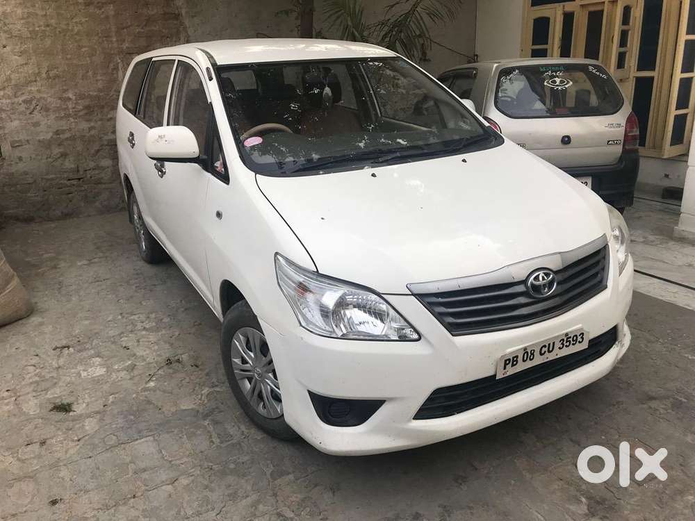 Toyota Innova 2014 Diesel 176000 Km Driven
