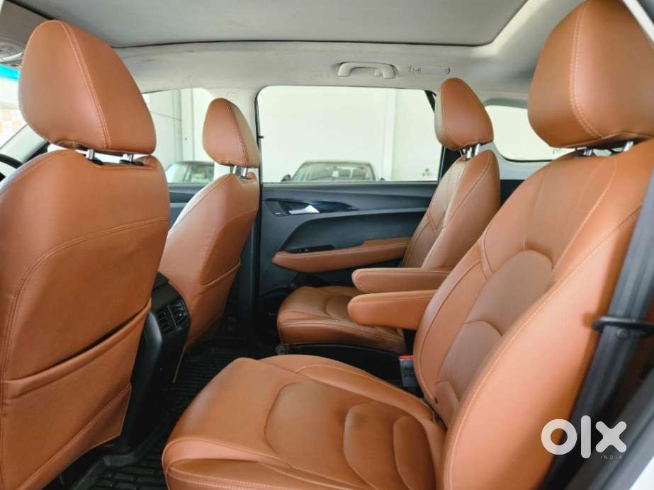 Mg Hector Plus Sharp Cvt, 2023, Petrol