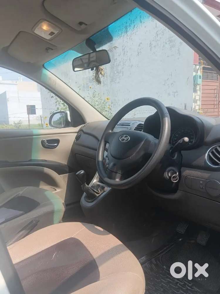 Hyundai I10 Sportz 2012 Km Running 74k Insurance Done