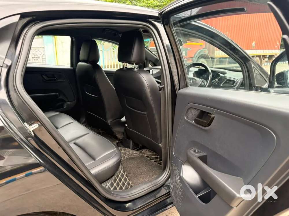 Tata Altroz 1.2 Xt Dark Edition Petrol, 2023, Petrol