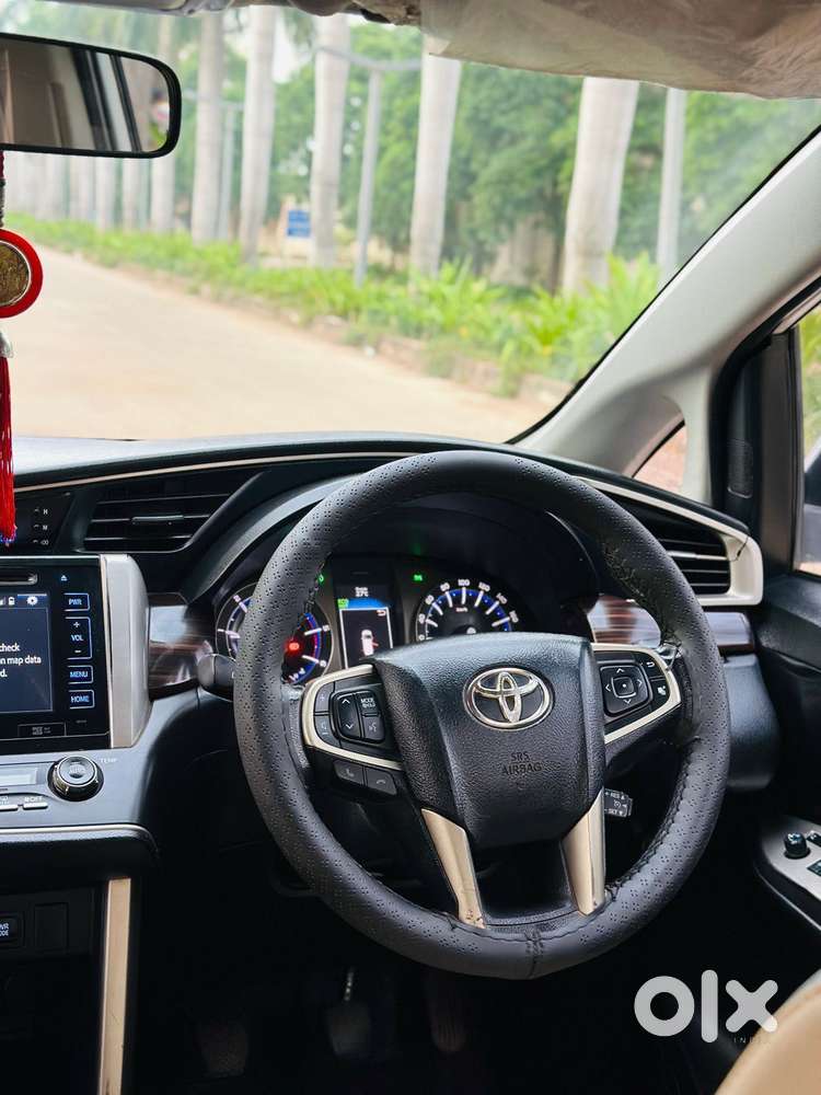 Toyota Innova 2.5 Vx 8 Str Bs-iii, 2019, Diesel
