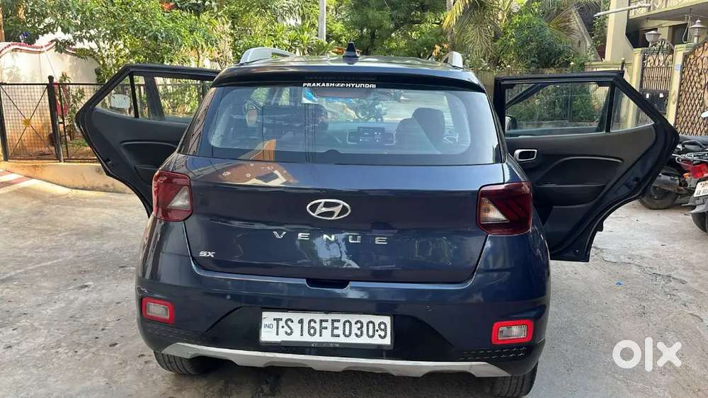 Hyundai Venue Crdi Manual 2021