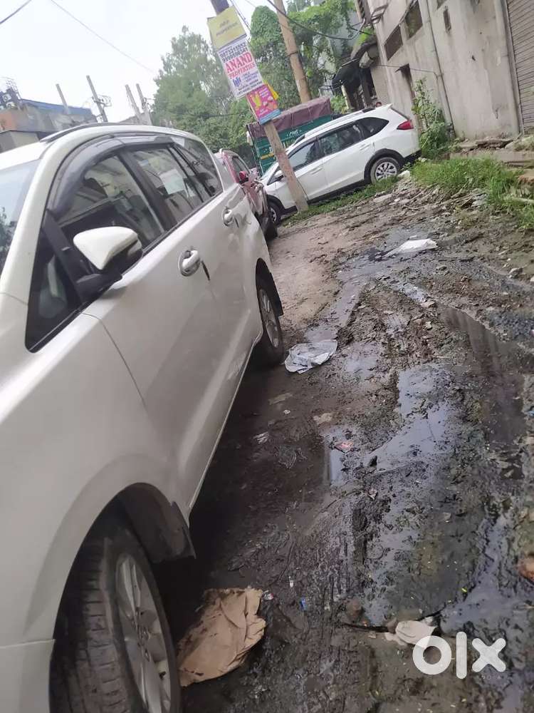 Toyota Innova Crysta 2016