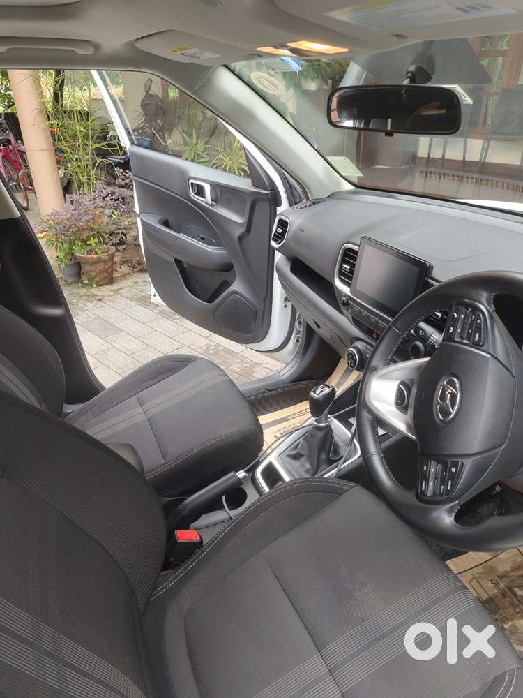 Hyundai Venue Petrol 2022