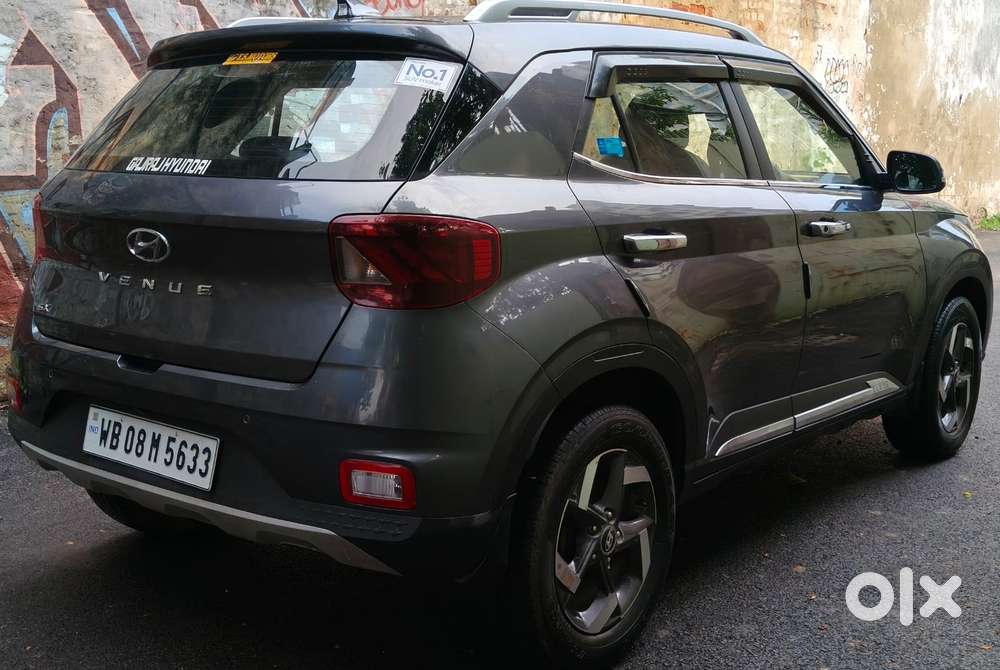 Hyundai Venue Sx (o) Mt 1.5 Diesel, 2022, Diesel