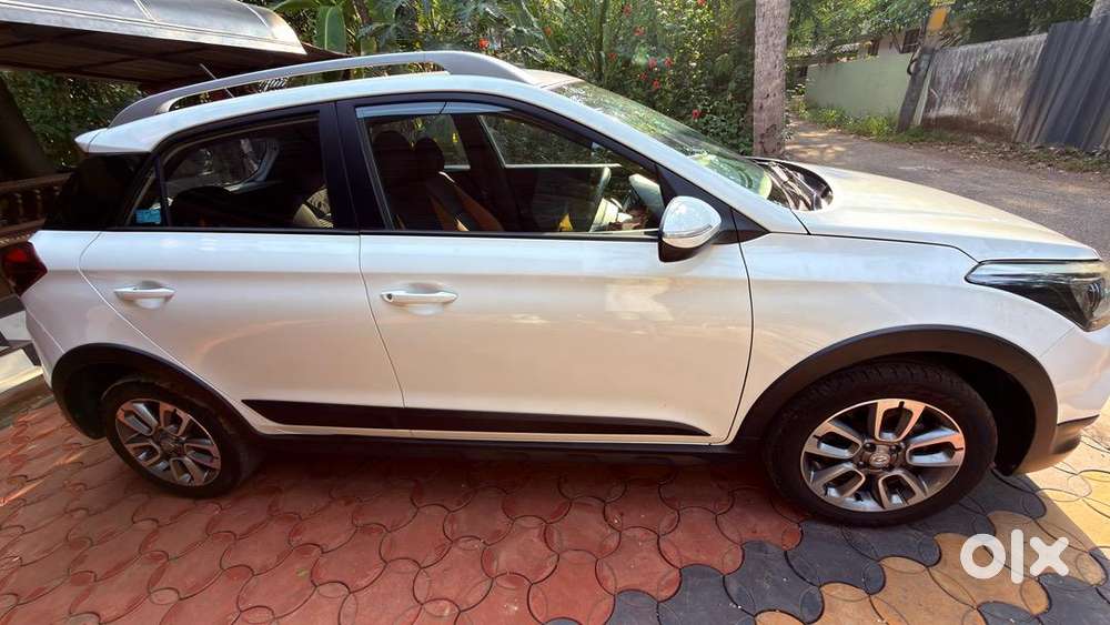 Hyundai I20 Active 2017 Petrol Well Maintained