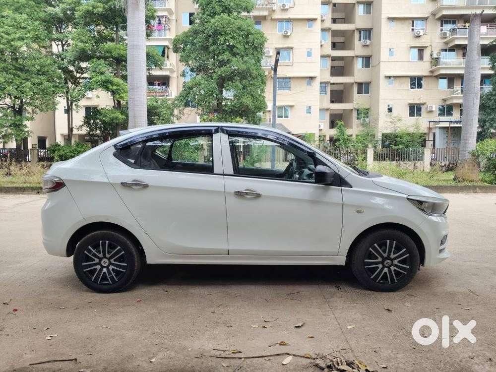 Tata Tigor Xe, 2021, Petrol