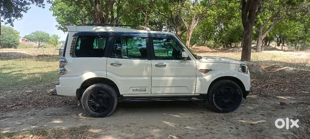 Mahindra Scorpio 2016 Diesel 135 Km Driven