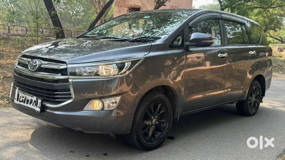 Toyota Innova Crysta 2017 Diesel Well Maintained