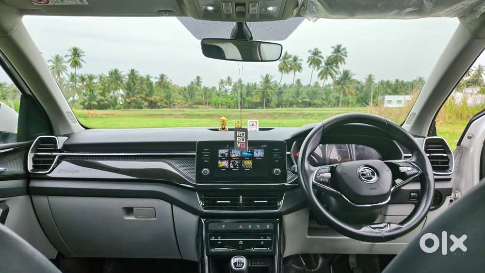Skoda Kushaq 1.0 Tsi Style, 2022, Petrol