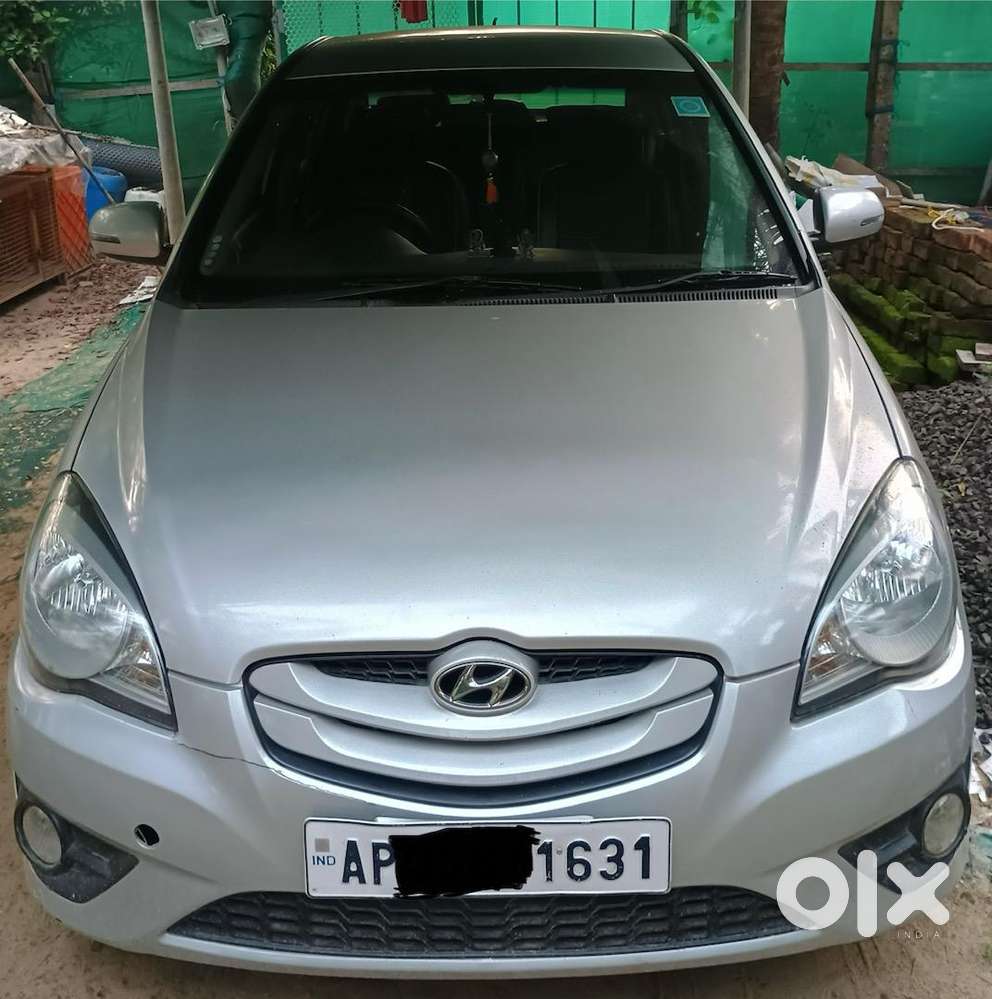 Hyundai Car Manual 2010