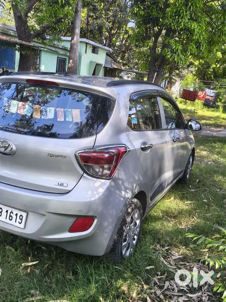 Hyundai Grand I10 Sportz 2016 Petrol Well Maintained