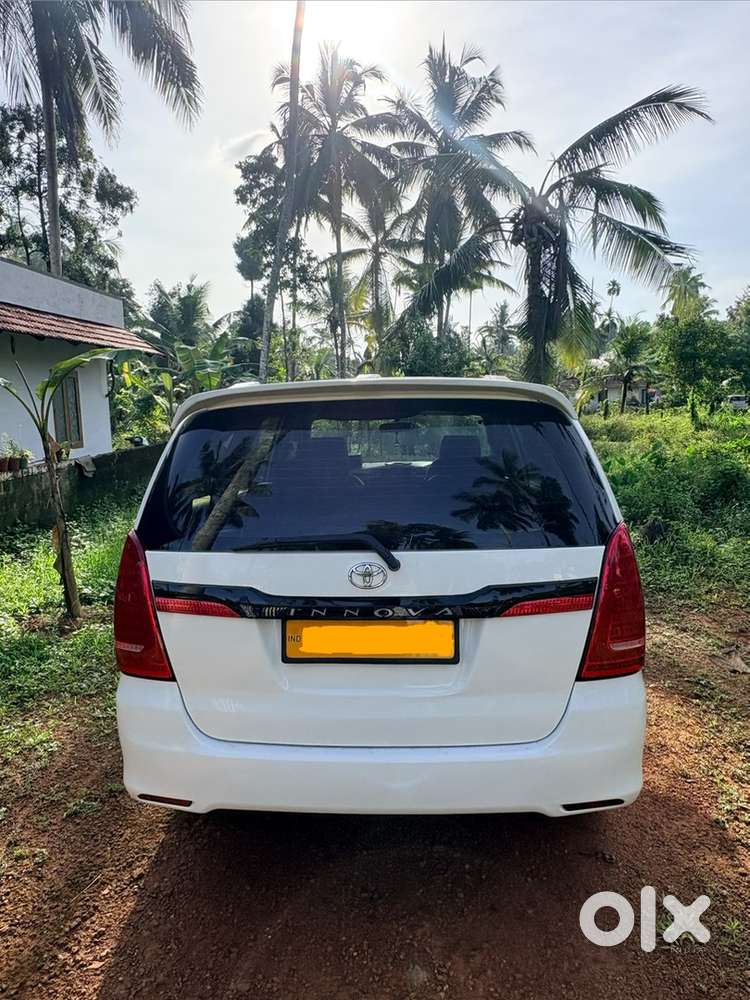 Toyota Innova Diesel 2015
