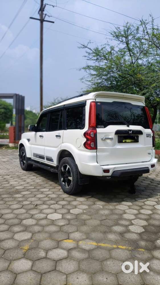 Mahindra Scorpio Classic 2023
