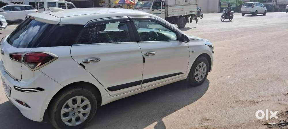 Hyundai I20 Petrol Cvt Magna Executive, 2017, Petrol