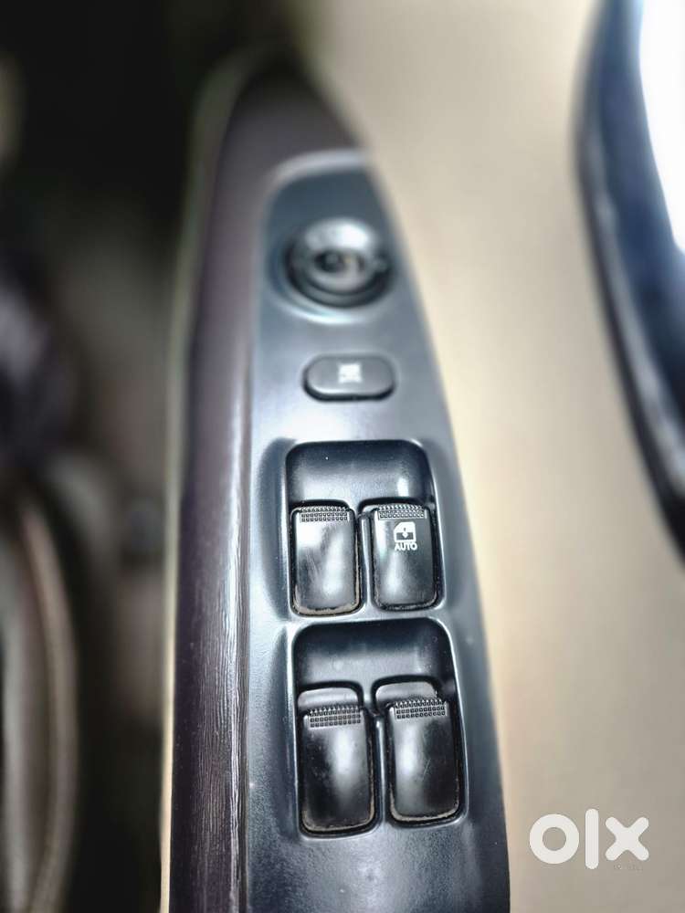 Hyundai I10 Sportz, 2012, Petrol