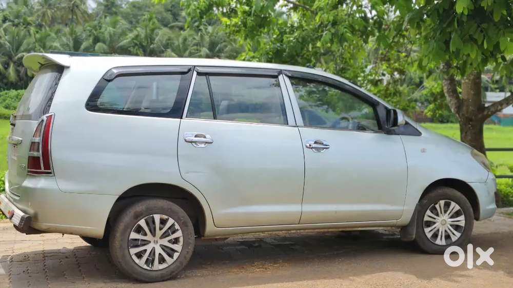 Innova 2.5g,,original Kerala,,8seater,new Inssurans,new Oil,,