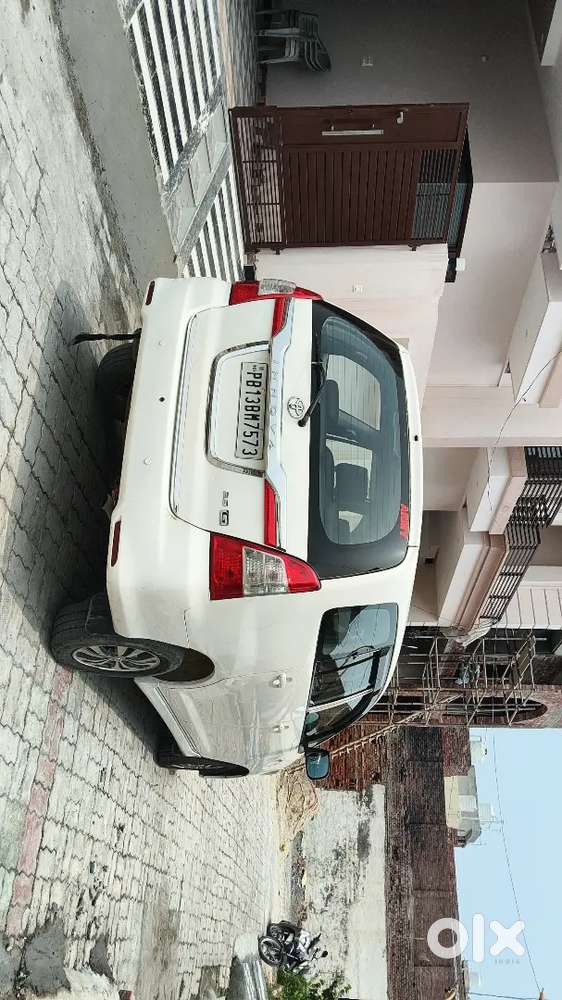 Toyota Innova Diesel 2015
