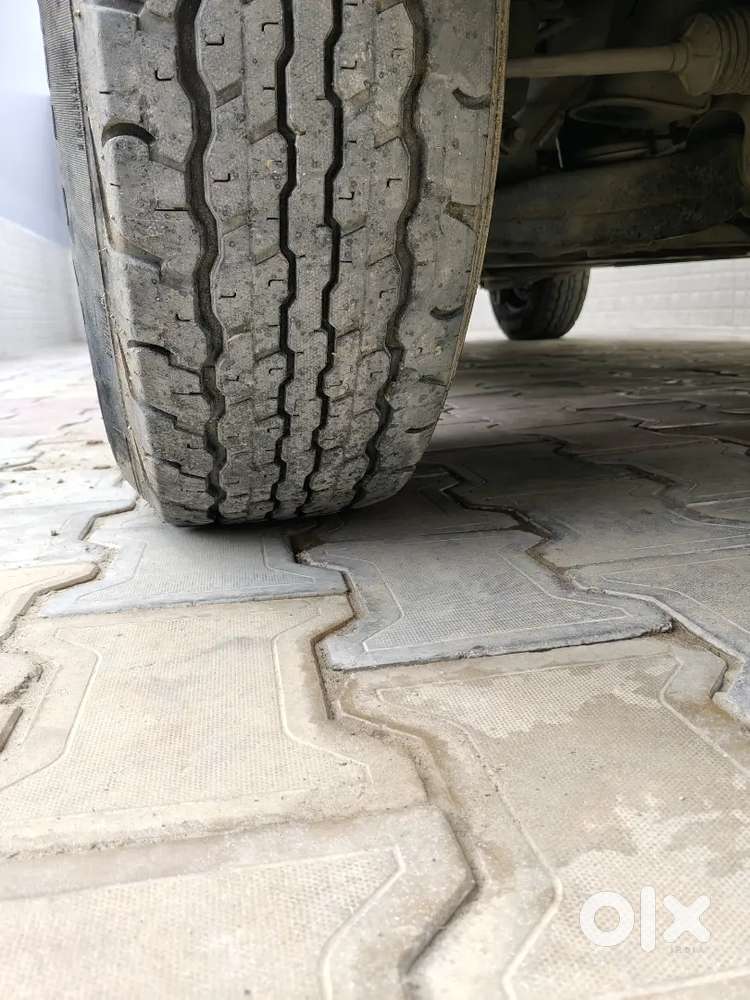 Mahindra Tuv 300 Model 2016