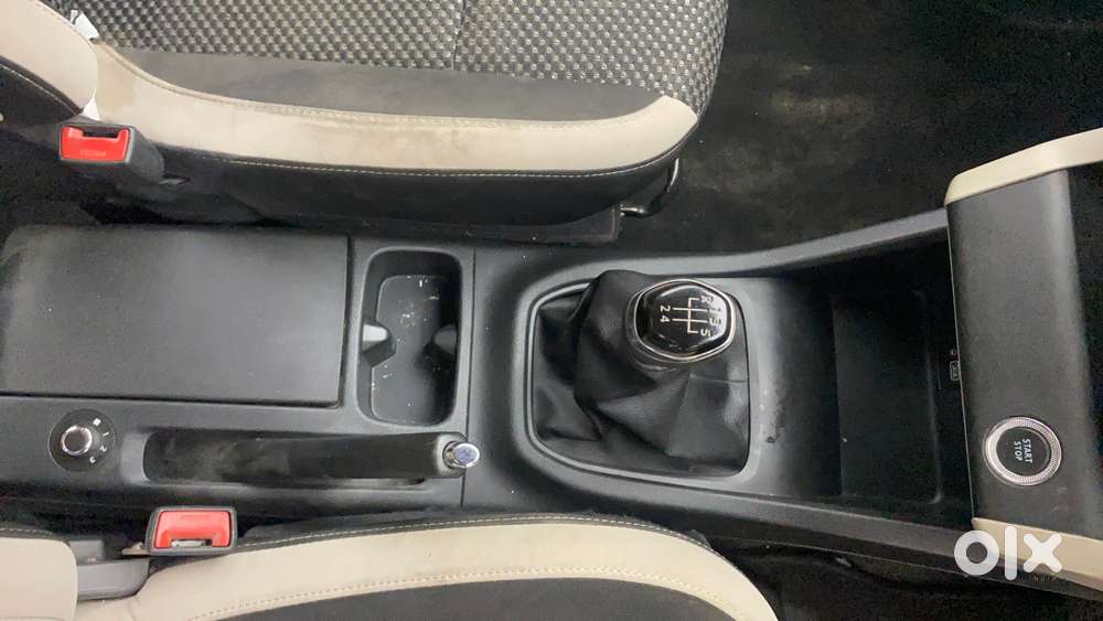 Renault Triber Rxz, 2022, Petrol