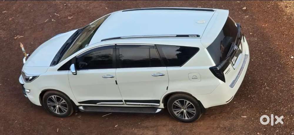 Toyota Innova Crysta 2017