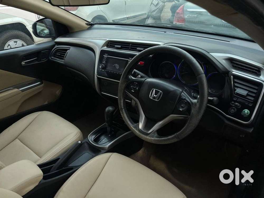 Honda City V At Sunroof, 2016, Petrol