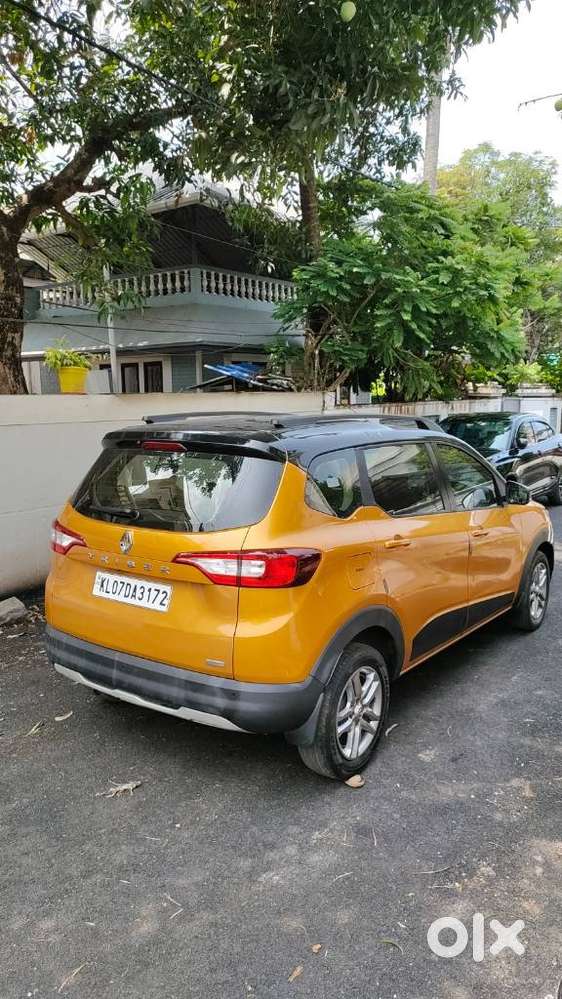 Renault Triber Rxz, 2023, Petrol