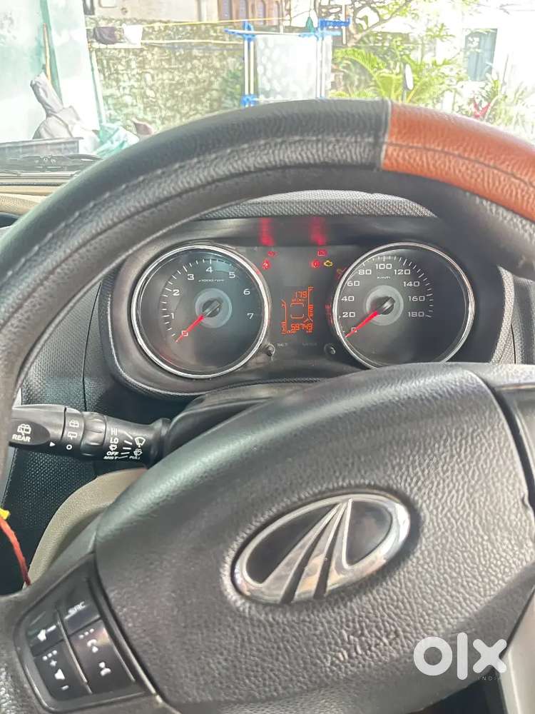 Mahindra Tuv 300 T8 Top Model