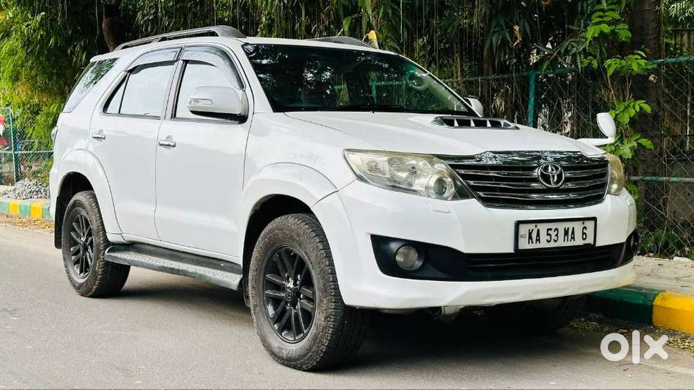 Toyota Fortuner 4x2 Manual, 2012, Diesel