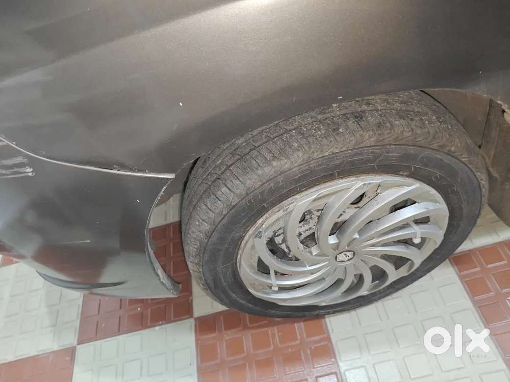 Maruti Suzuki Zen Estilo 2012