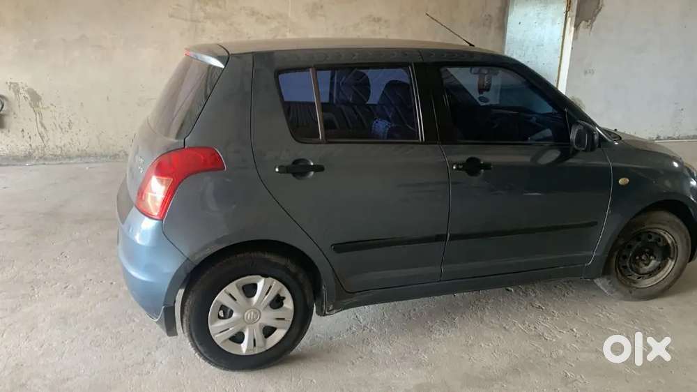 Maruti Suzuki Swift 2009 Petrol 60000 Km Driven