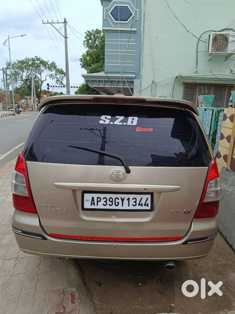 Toyota Innova 2.5 G Diesel 2010