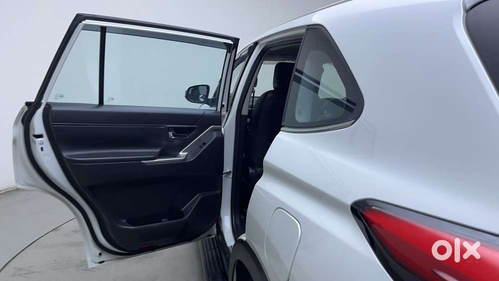 Toyota Innova Hycross 2.0 Gx 8 Str, 2024, Petrol