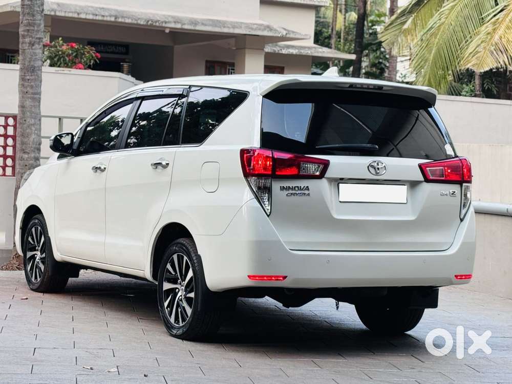Toyota Innova Crysta