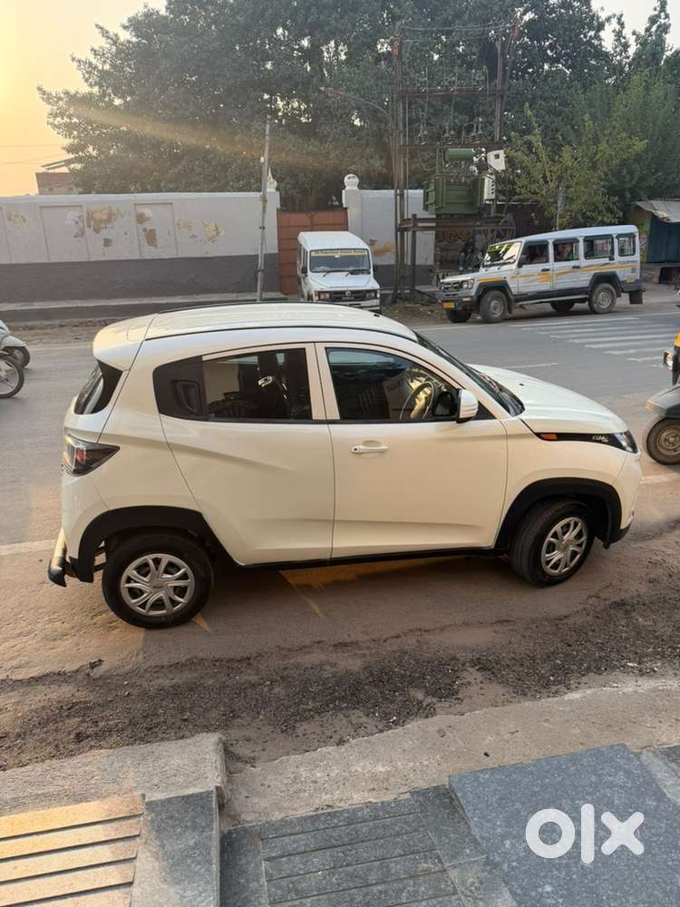 Mahindra Kuv 100 2017