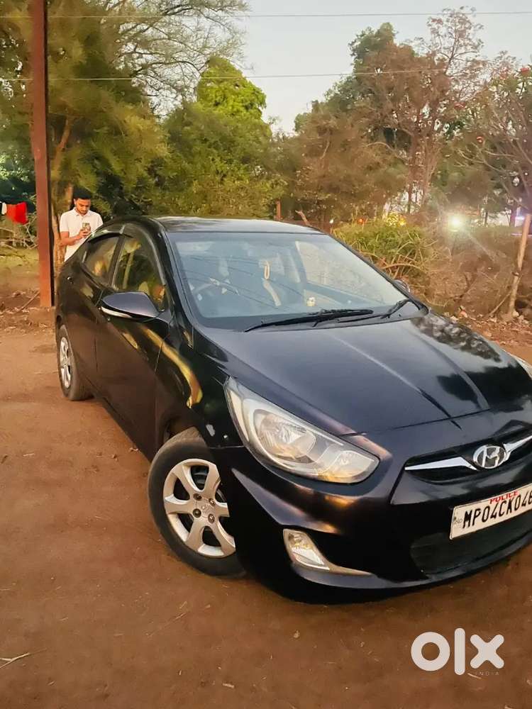 Hyundai Verna Fluidic 2013 Diesel 24+ Milage