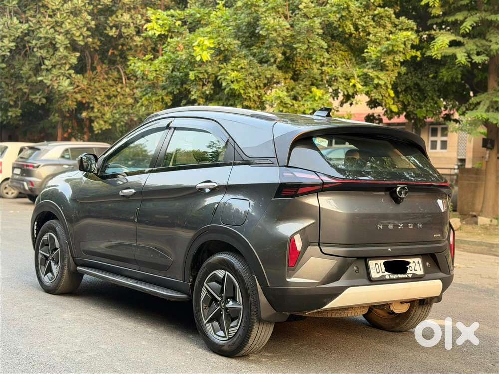 Tata Nexon Creative Plus 1.2 Revotron Petrol 6 Mt, 2025, Cng & Hybri..