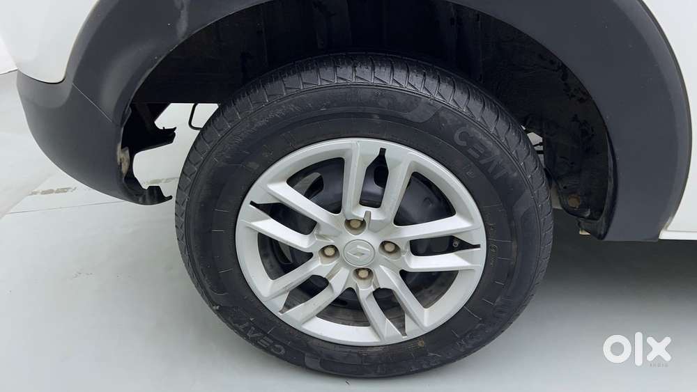 Renault Triber Rxt, 2022, Petrol