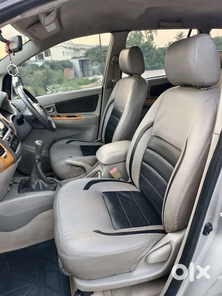 Toyota Innova 2010 Diesel 210000 Km Driven