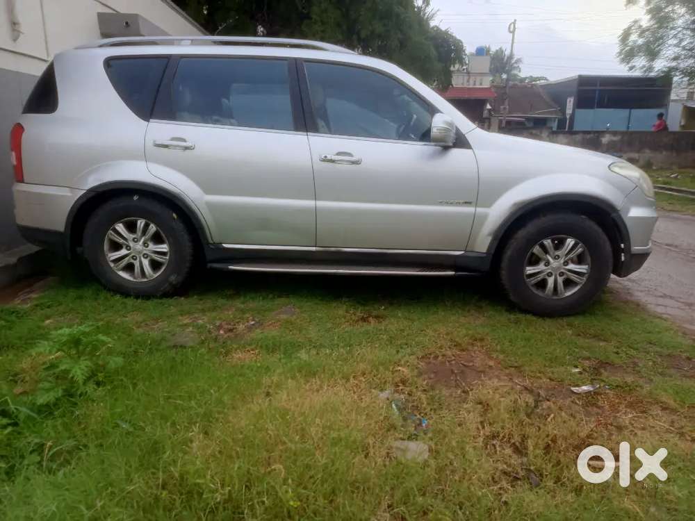 Mahindra Rexton Diesel Automatic 2013
